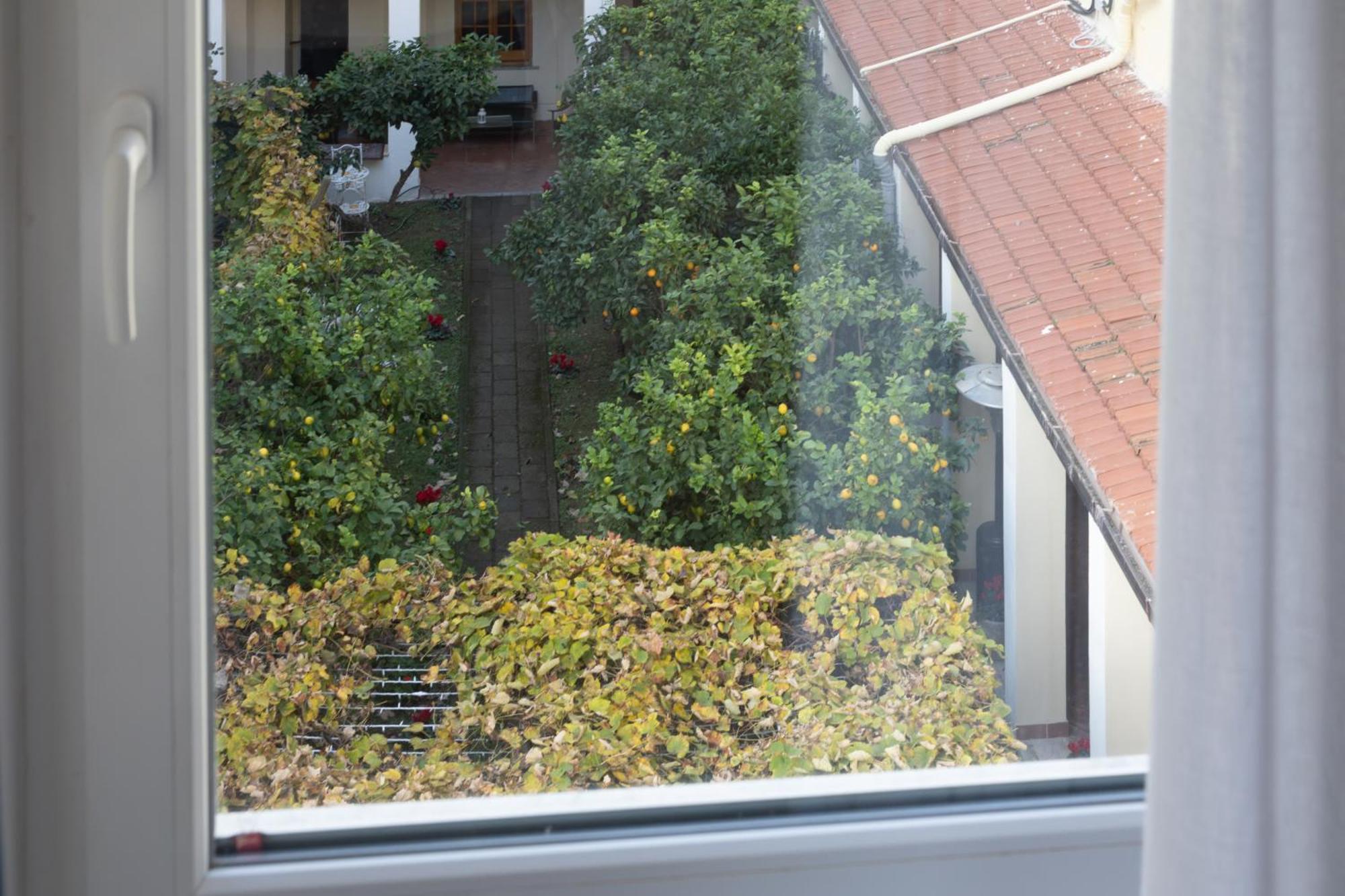 Palazzo Cappuccini Art Relais Hotell Neapel Exteriör bild