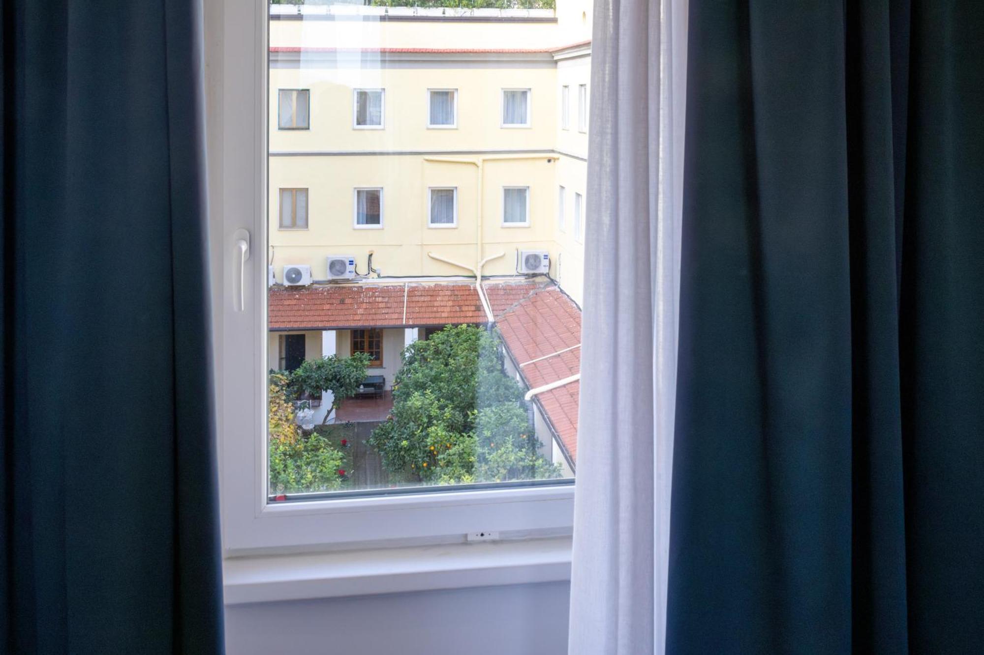 Palazzo Cappuccini Art Relais Hotell Neapel Exteriör bild